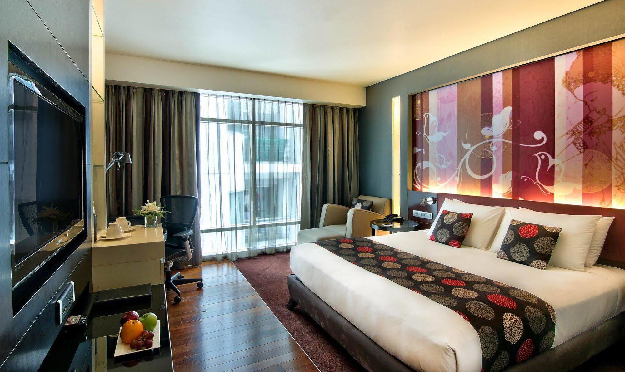 酒店 Park Plaza Soi 18